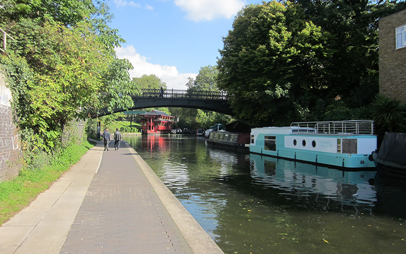 Markets, Kites and Canals Walking Tour