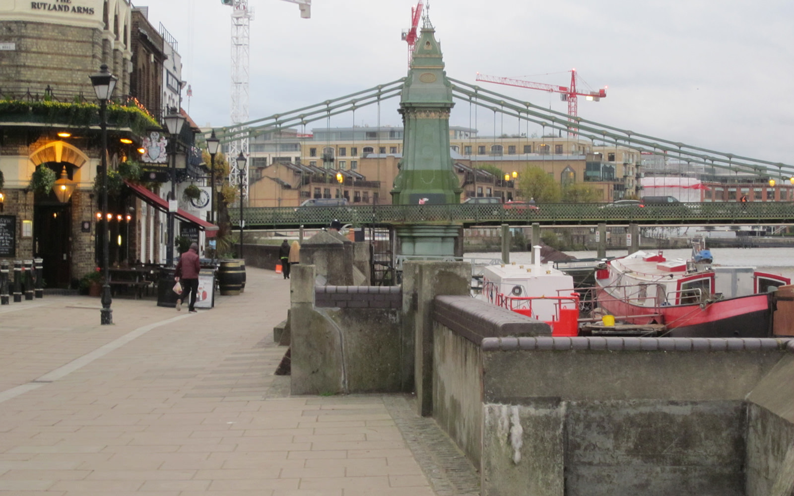 In the Wake of the Boat Race London Walking Tour